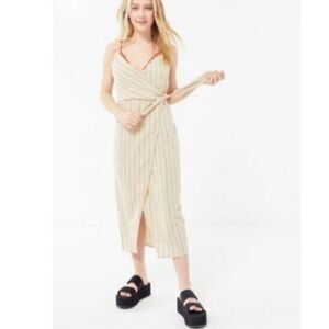 URBAN OUTFITTERS wrap dress S